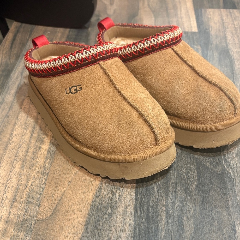UGG Kids Chestnut Suede Slip-On Clogs with Red Trim